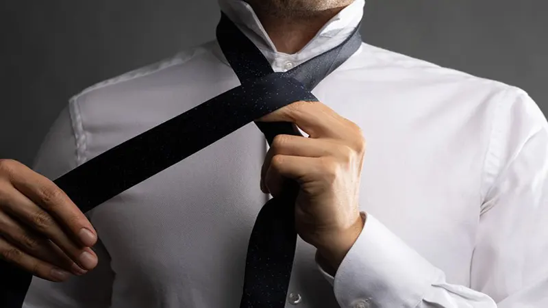 آموزش بستن کراوات مردانه